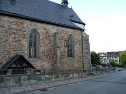 Einrüstung von St. Crescentius an der Südseite (Foto: Karl-Franz Thiede)